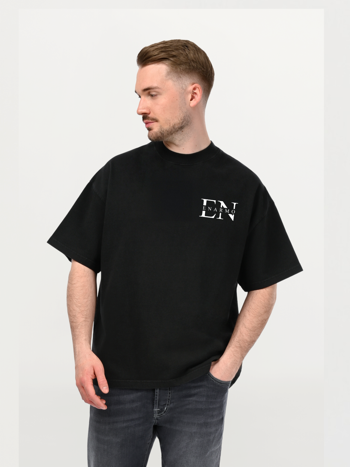 Schwarzes Oversized Baumwoll-T-Shirt – EN Monogram Weiß